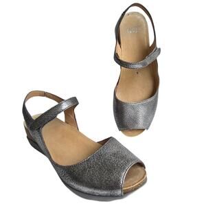 Dansko Marcy Wedge Sandals Size EU 40 US 9.5-10 Gray Metallic Leather Silver